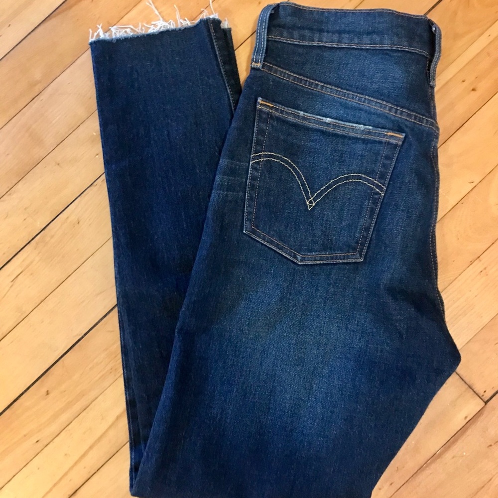 Levi’s 501 Skinny Jean, buttonfly, size 28
